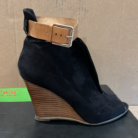 Zigi NY Wedges - Picture 9 of 10